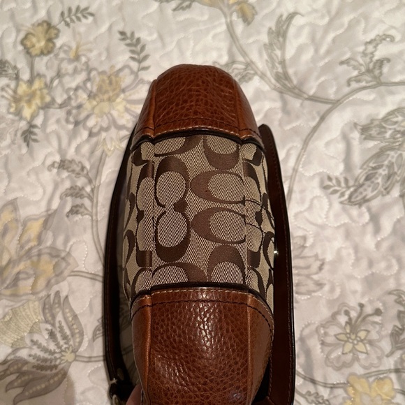 Coach Chelsea Brown and Tan Signature Shoulder Bag - Picture 5 of 16